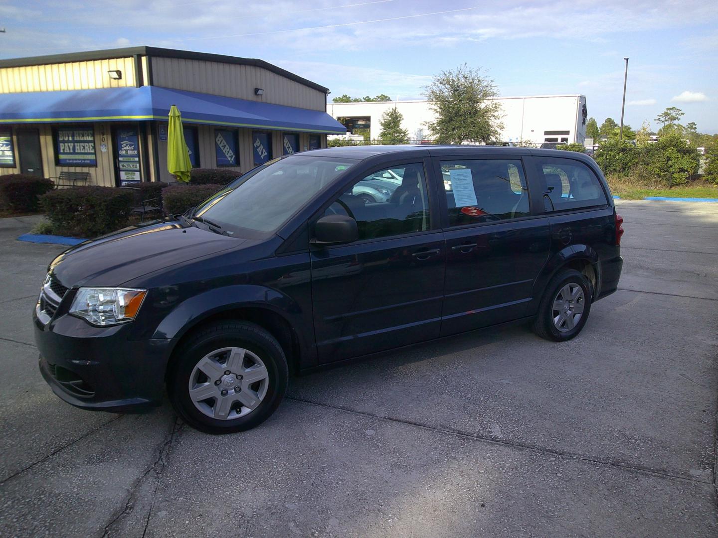 2013 GRAY DODGE GRAND CARAVAN SE (2C4RDGBG4DR) , located at 10405 Abercorn Street, Savannah, GA, 31419, (912) 921-8965, 31.988262, -81.131760 - Photo#1